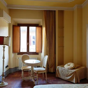 Casa Leopardi Флоренция