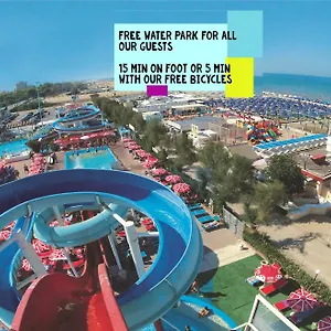 Giorg - Waterpark Included Римини